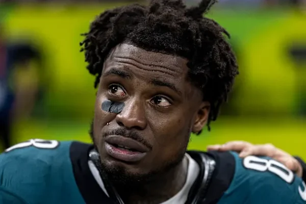 Super Bowl Hero Reveals the Truth Behind His Controversial Exit from the Eagles