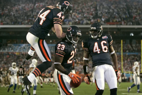 Shocker: Just Two Bears Legends Named to NFL’s 25-Year Elite Roster — Not the Ones You’d Expect